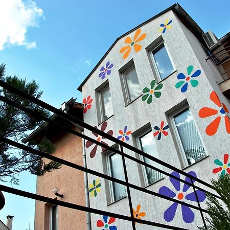 10 Coins Hostel & Tours София Экстерьер фото
