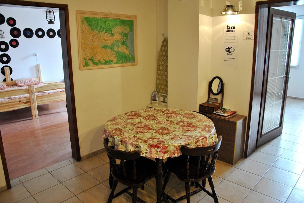 10 Coins Hostel & Tours София Экстерьер фото