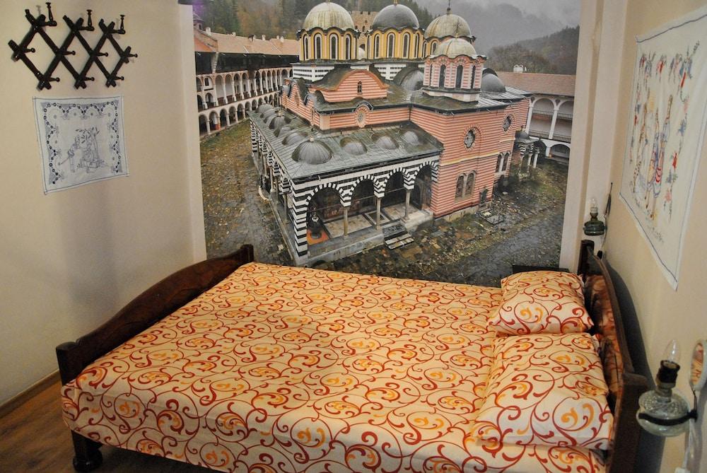 10 Coins Hostel & Tours София Экстерьер фото